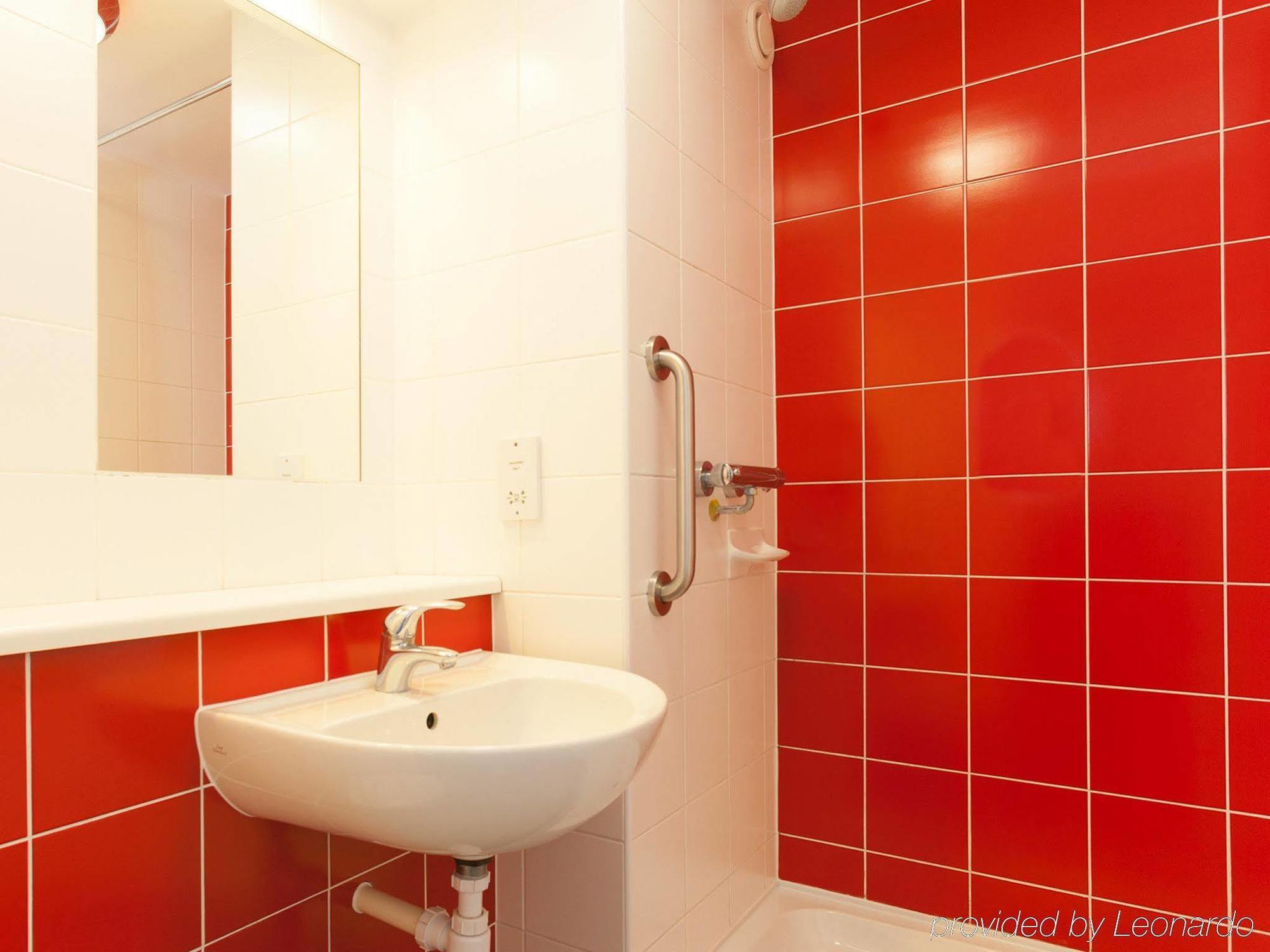 Travelodge Edinburgh Central Waterloo Place 外观 照片