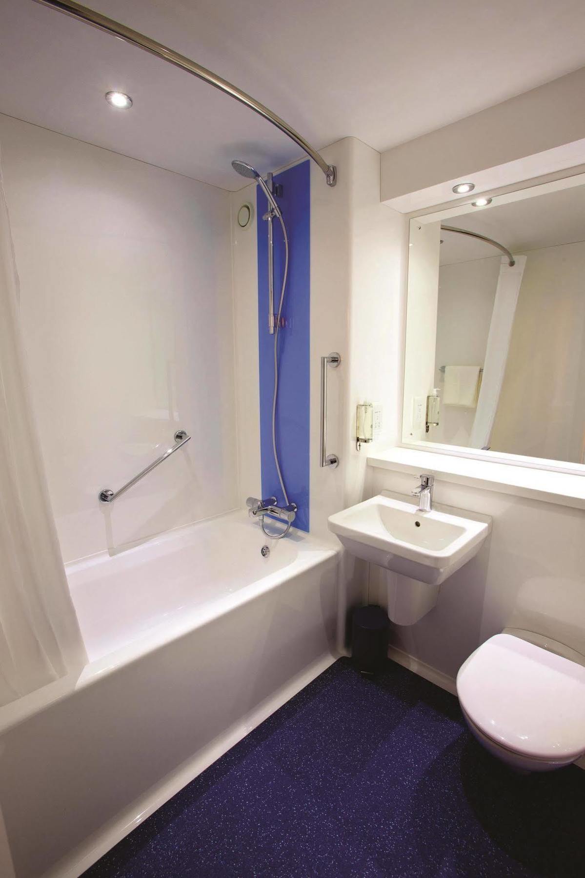 Travelodge Edinburgh Central Waterloo Place 外观 照片